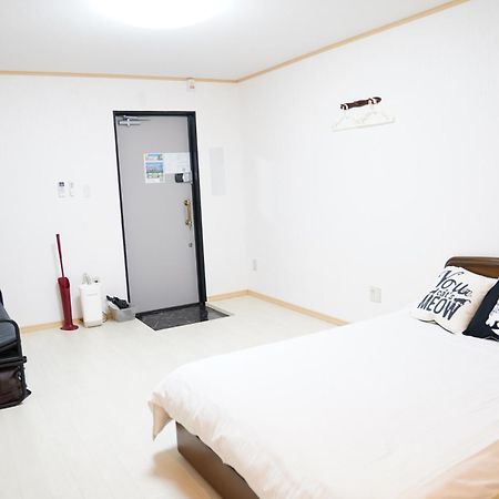 Namba S34O2Abcwififree Hotel Osaka Exterior foto